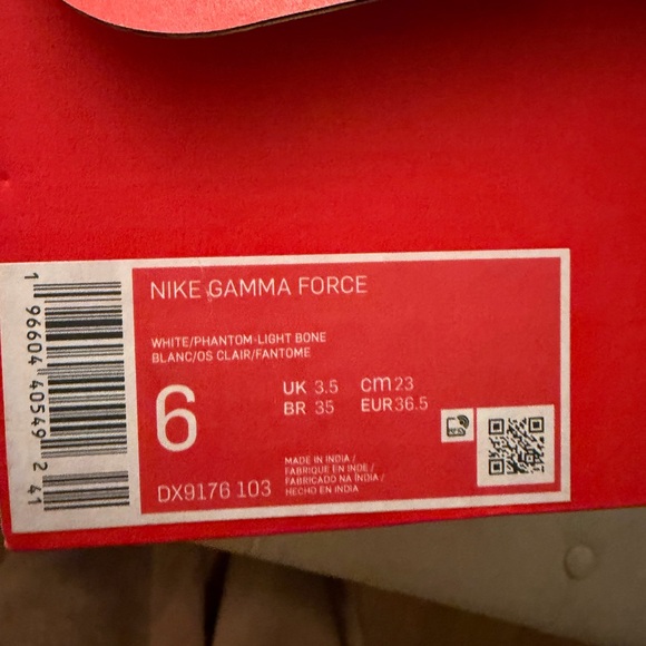 Nike Women's Gamma sneakers - Picture 4 of 4